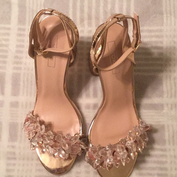 Yogi Rose Gold Heels - Picture 2 of 7